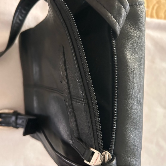 Vintage Fossil Black Soft Pebbled Leather Crossbody Bag - Picture 7 of 11